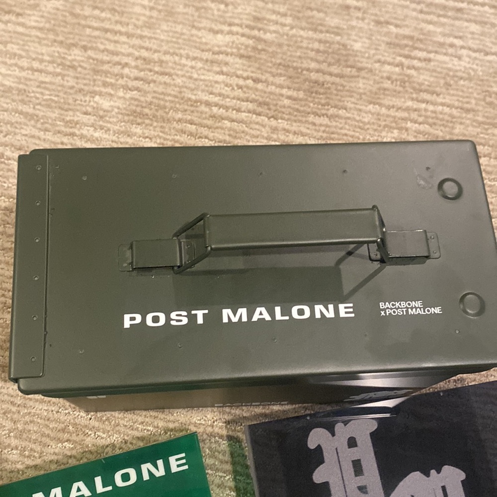 Backbone One - Post Malone Limited Edition - Picture 6 of 9